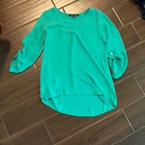 Sweet rain green half sleeve shirt. Size: s